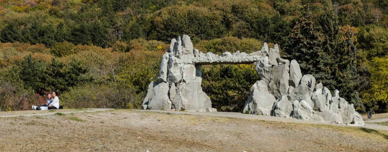 Каем пятигорск. Пятигорск достопримечательности Машук. Пятигорск цветник гора Машук. Пятигорск гора Машук достопримечательности. Ворота солнца Машук.