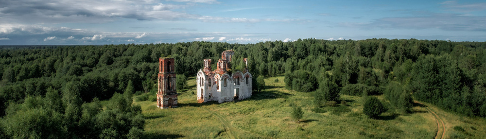 Скорбященская церковь на Никольском погосте в Тверской области