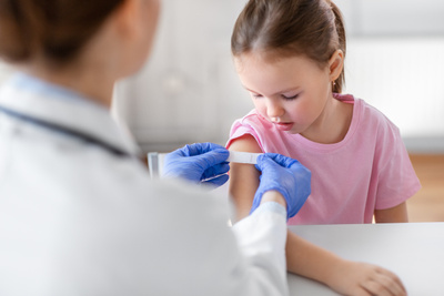 10 вопросов детскому гинекологу: О&nbsp;вакцине Cervarix и другие