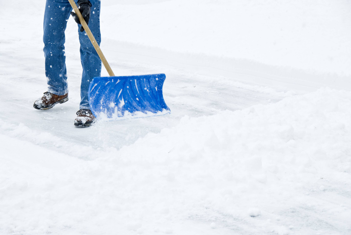Как, из чего сделать снеговую лопату, большую скребок около метра шириной?