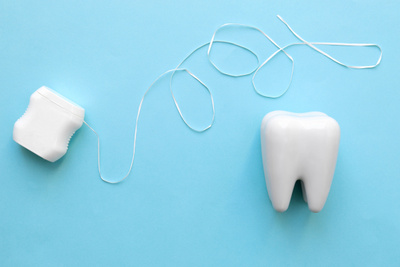 Зубные нити: виды, как использовать, обзор лучших