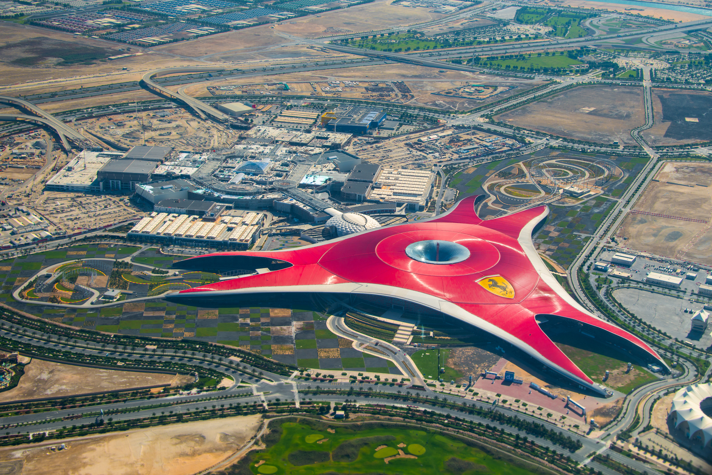 Парк феррари в дубае. Ferrari World Абу-Даби. Феррари парк Абу Даби. Ferrari World Дубай. Мир Феррари в Абу-Даби.