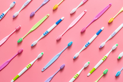 Как выбрать зубную щётку: критерии, советы стоматологов