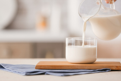 Мифы и правда о&nbsp;молочных продуктах: разбираем со&nbsp;врачом