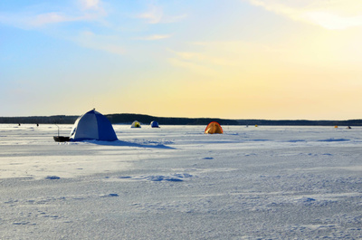 Зимняя рыбалка: защищаемся от&nbsp;непогоды с&nbsp;помощью палатки