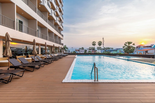 Jomtien Thani Hotel 4*