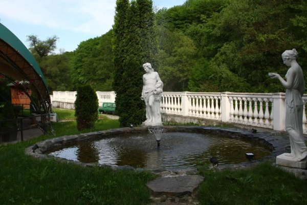 Отель Трек 3*