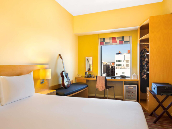Отель ibis Dubai Al Rigga 3*