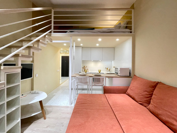 Rauktis City Apartments Двухуровневая студия на мансарде с джакузи в ЖК «UP-квартал Пушкинский»