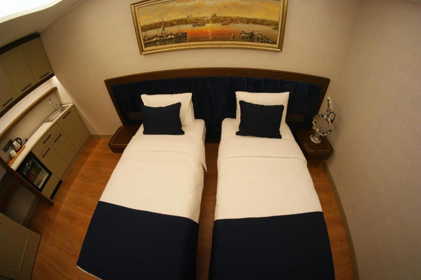 Nevi Hotel & Suites İstanbul Taksim 3*