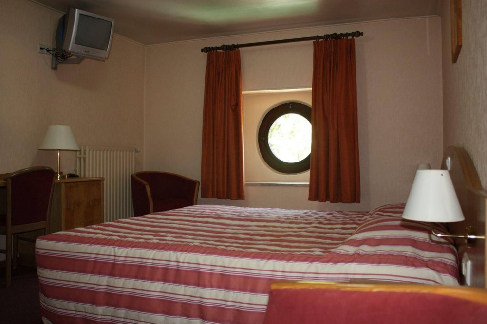 Отель Op Der Bleech 3*, (Мерш) , цены на номера от 15152 руб, отзывы