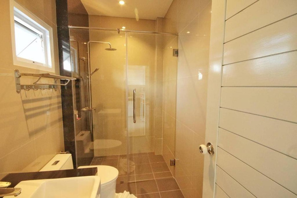 Отель Long N Joy Samui 3*