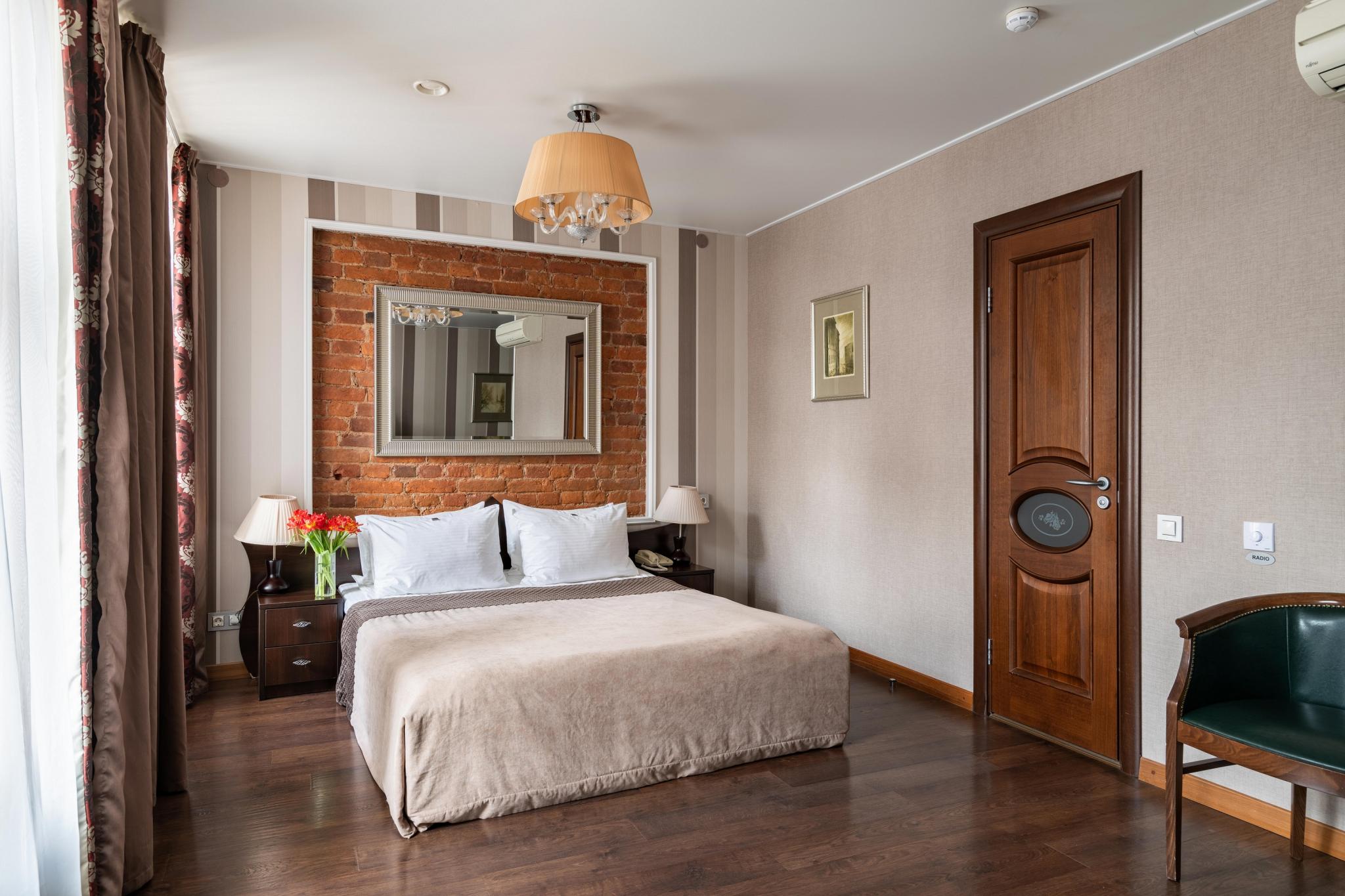 Санкт-Петербургте тас жолда жезөкшелер