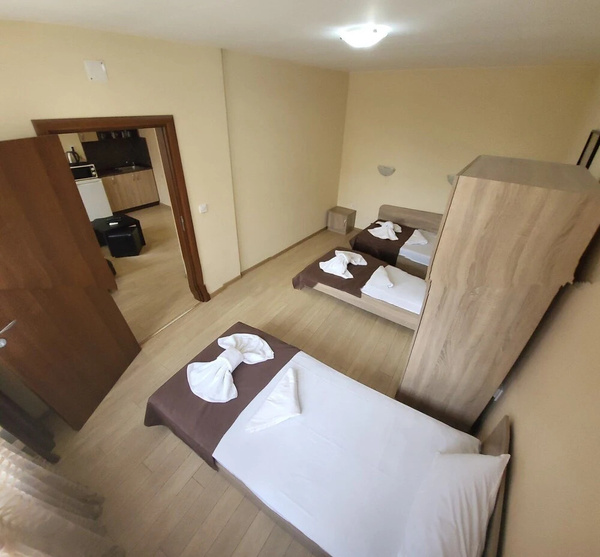Гостевой дом Twain Apart & Rooms 3*