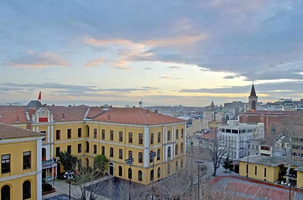 IQ Hotel Galatasaray 3*