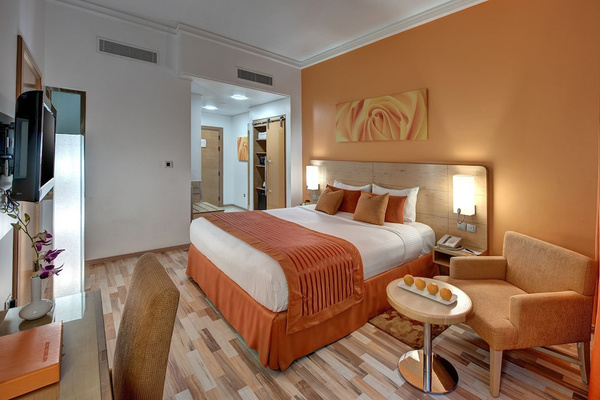 Al Khoory Executive Hotel, Al Wasl 3*